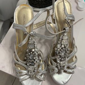 Antonio Melanie Silver Pumps